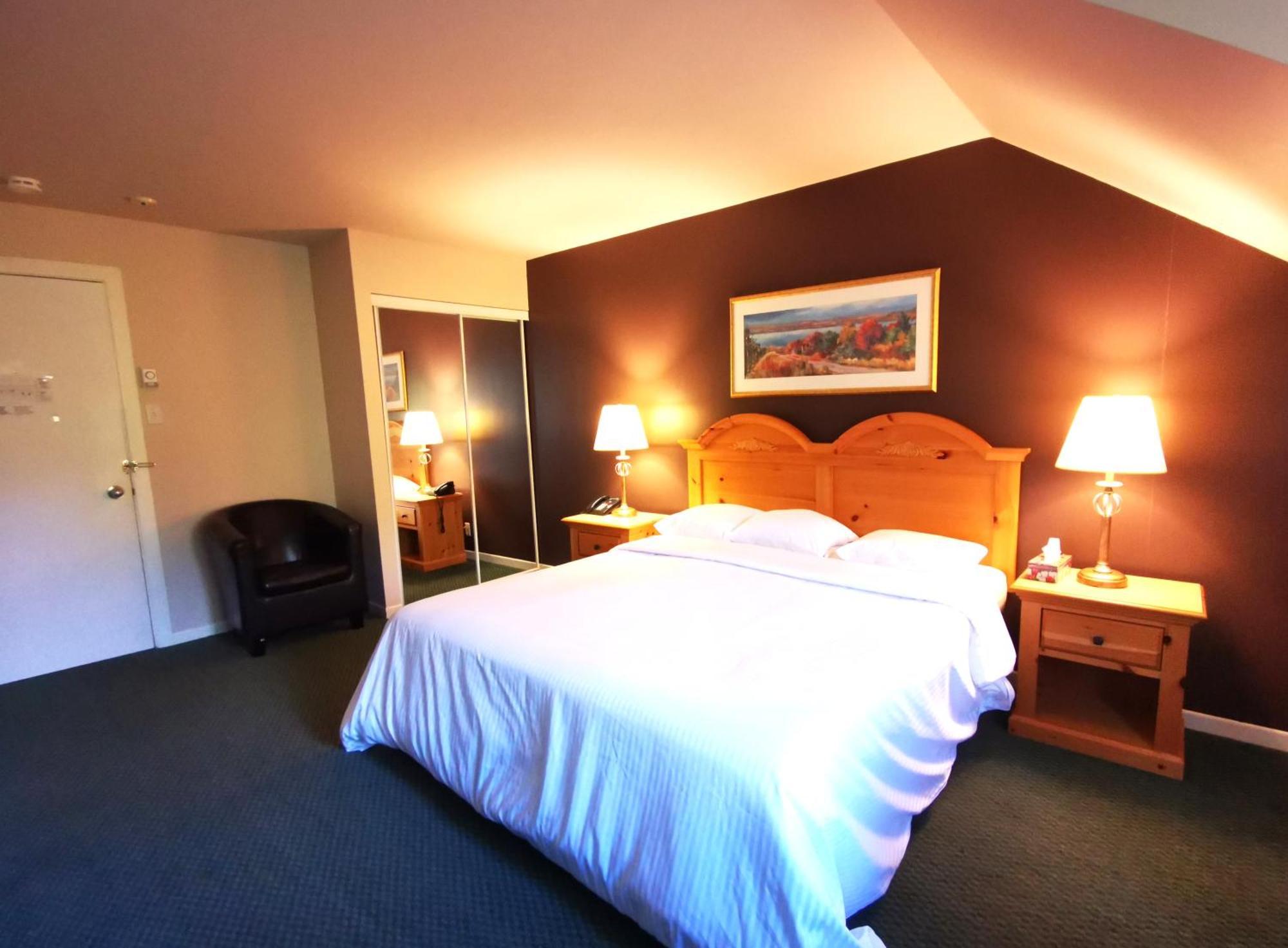 Hotel Alila サン・ソヴェ－ル・デ・モン エクステリア 写真