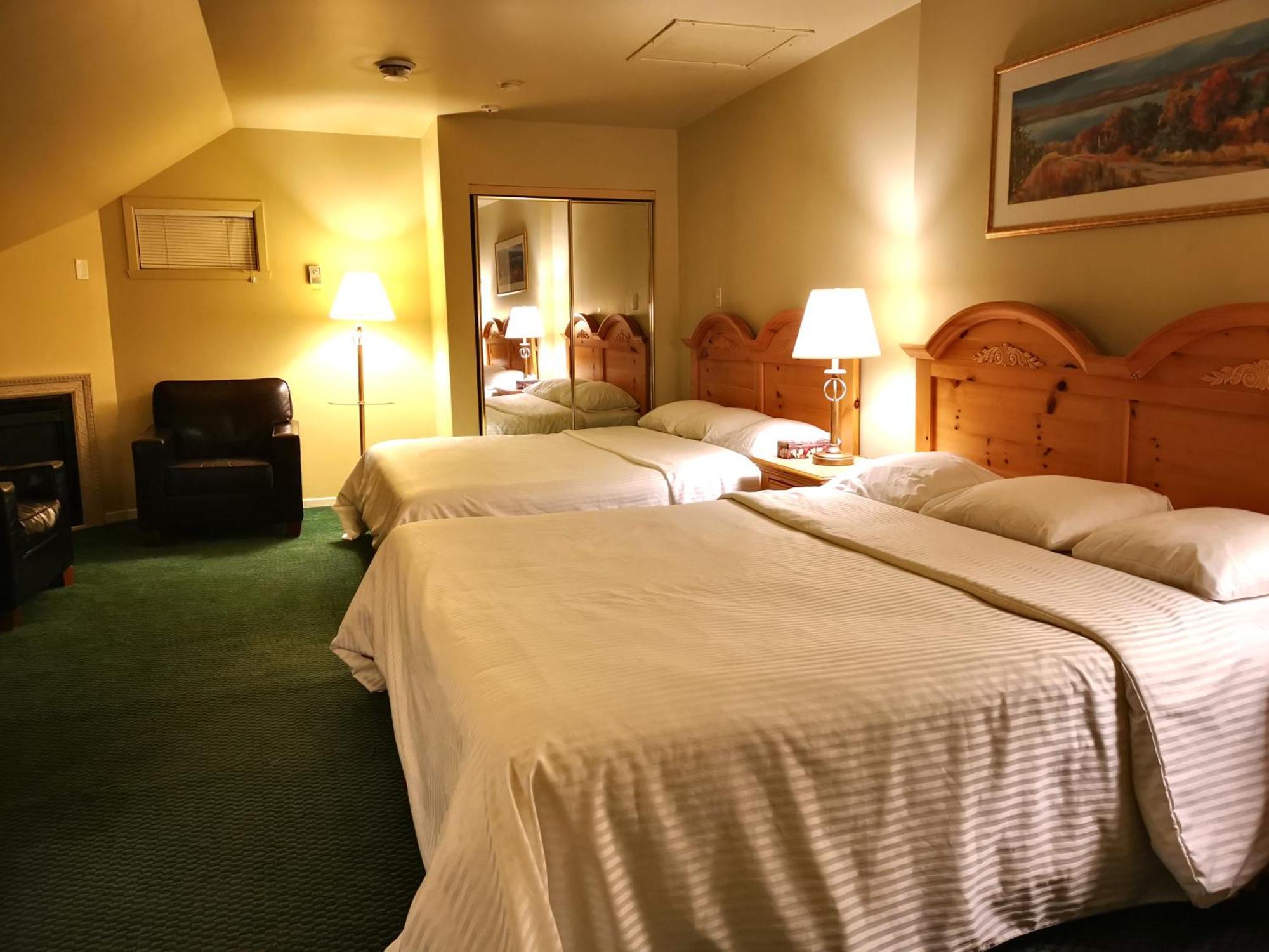 Hotel Alila サン・ソヴェ－ル・デ・モン エクステリア 写真
